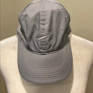 Nike Dri-Fit Grey Featherlight Hat